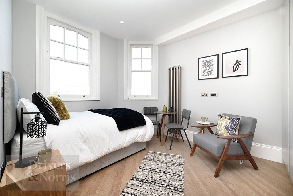 Property photo 3 of 6 Picture No. 10