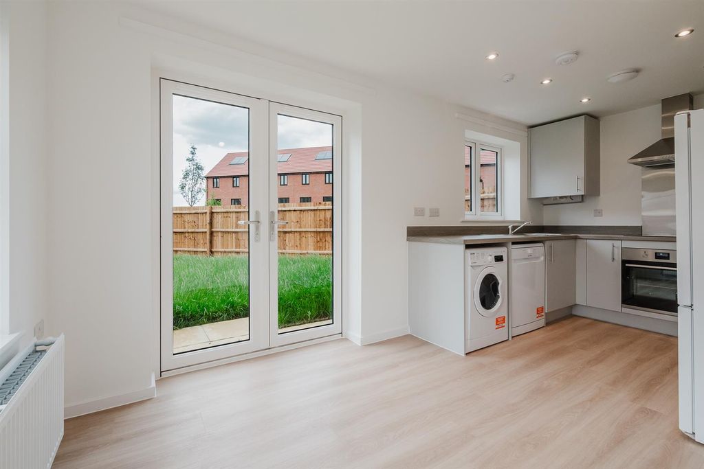 Property photo 3 of 13 P1955392.Jpg