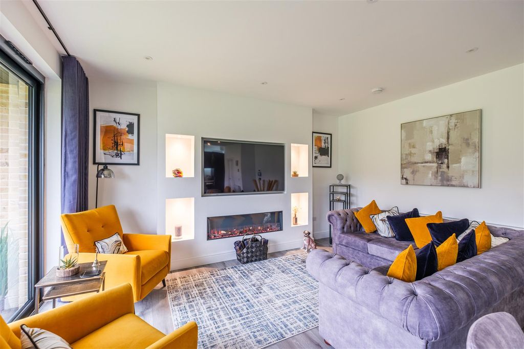 Property photo 3 of 25 Magnolia Lane-14.Jpg