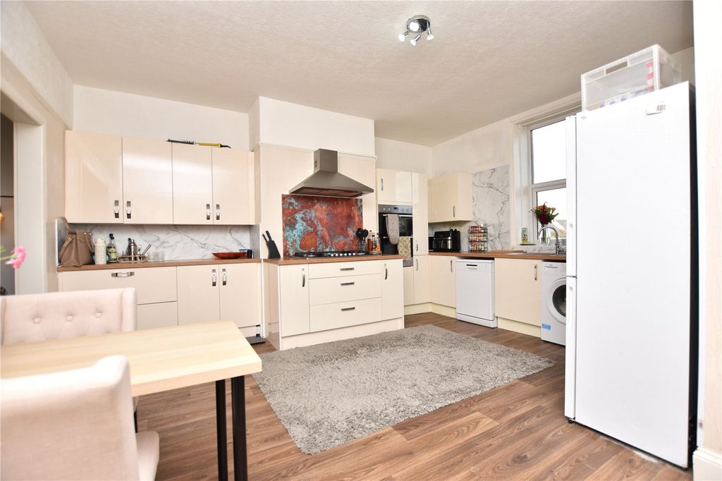 Property photo 3 of 12 Picture No. 25