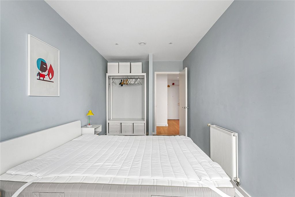 Property photo 3 of 21 Bedroom