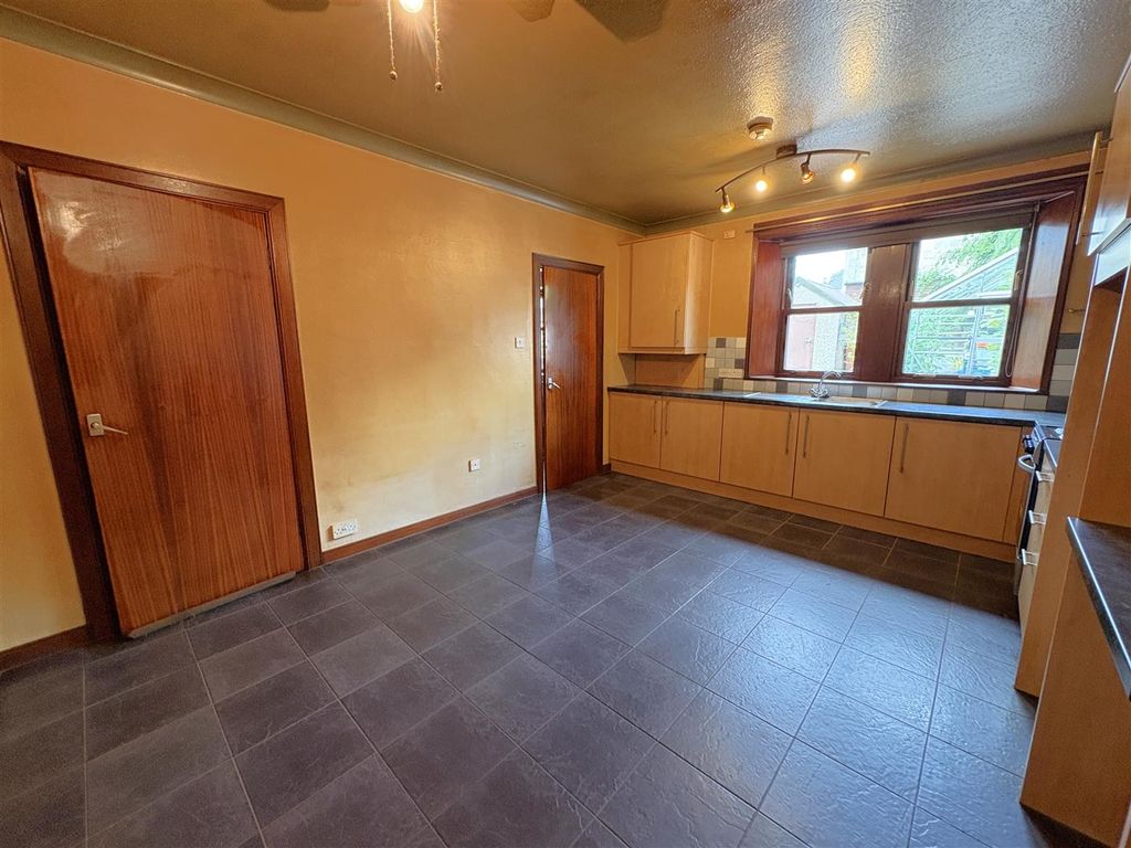 Property photo 2 of 23 Kitchendinerimg_1329(35410420.1).Jpg