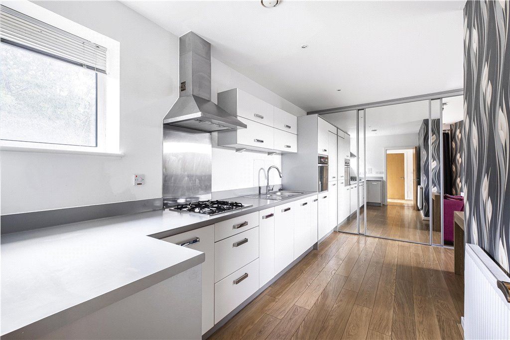 Property photo 3 of 12 Kitchen