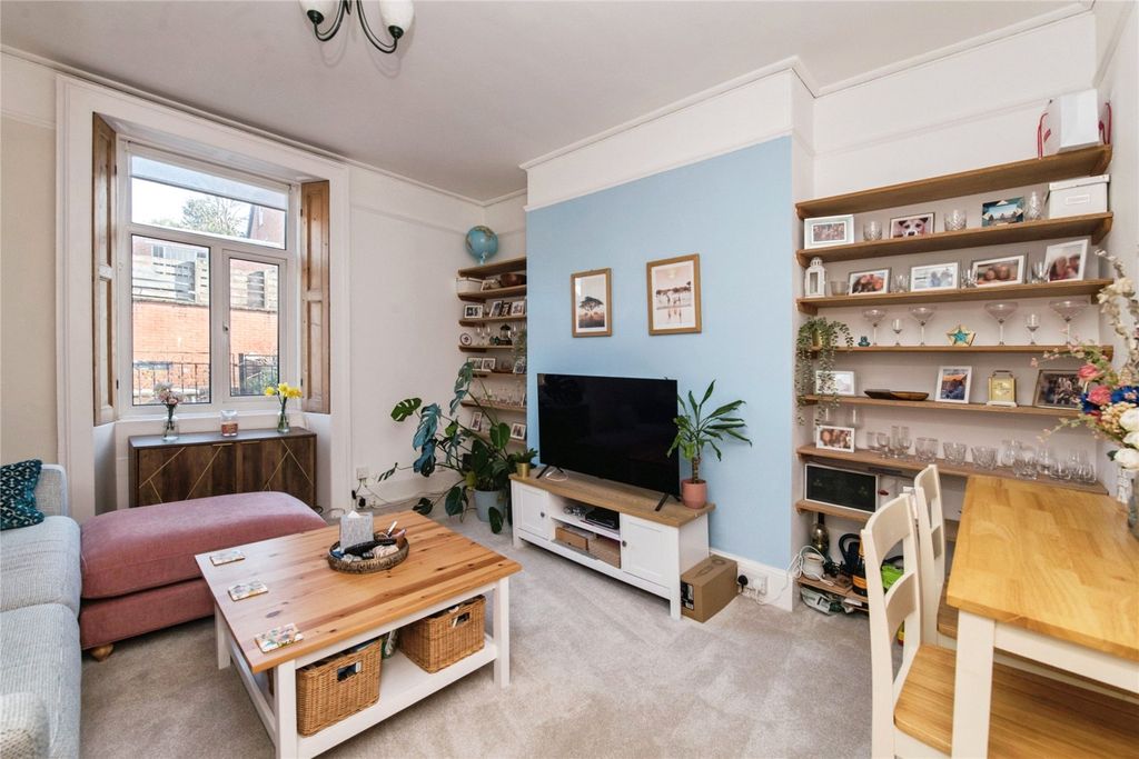 Property photo 2 of 14 Picture No. 04