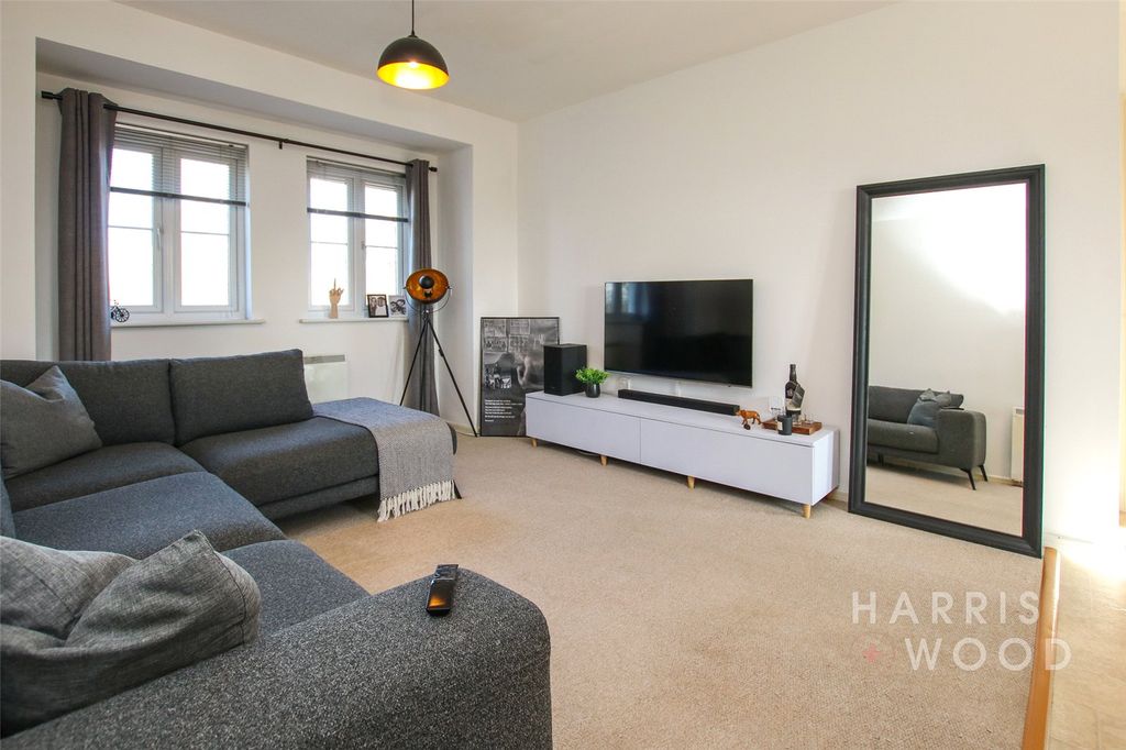 Property photo 3 of 14 Picture No. 15