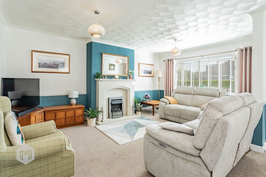 Property photo 2 of 41