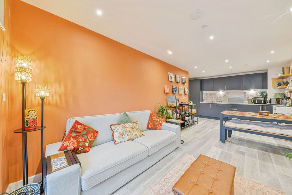 Property photo 2 of 19 Open Plan Living