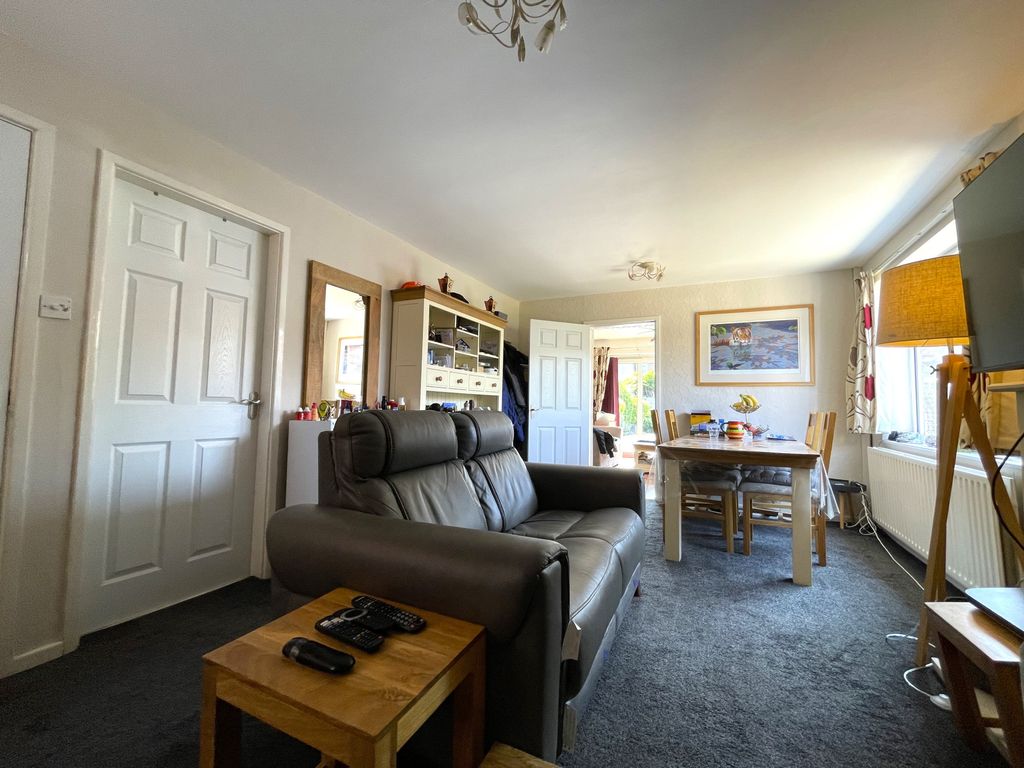Property photo 3 of 16