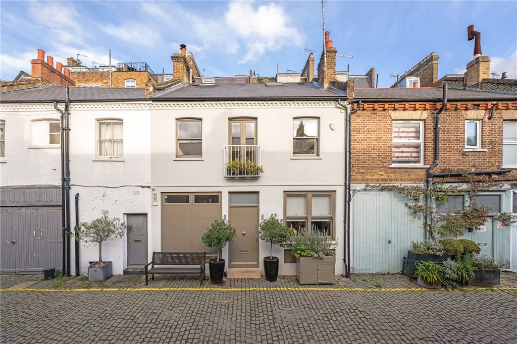 Property photo 2 of 12 Exterior