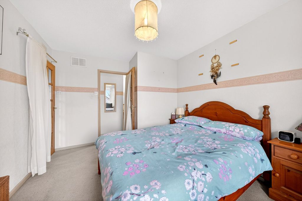 Property photo 3 of 54 Prinicpal Bedroom