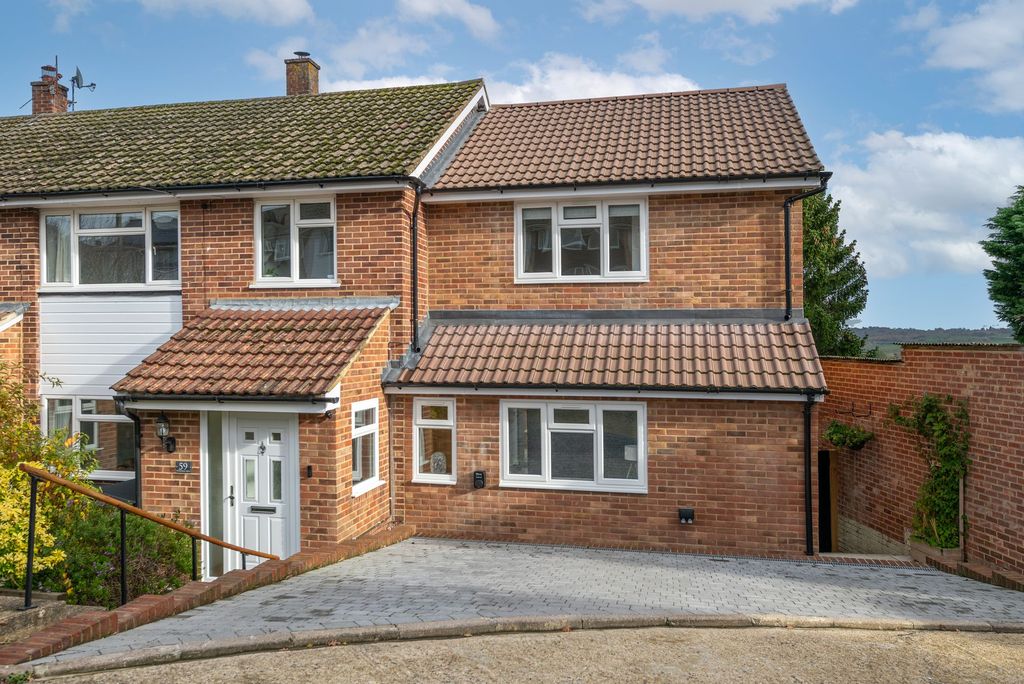 Property photo 1 of 28