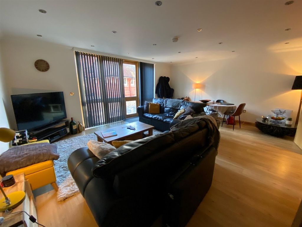 Property photo 3 of 7
