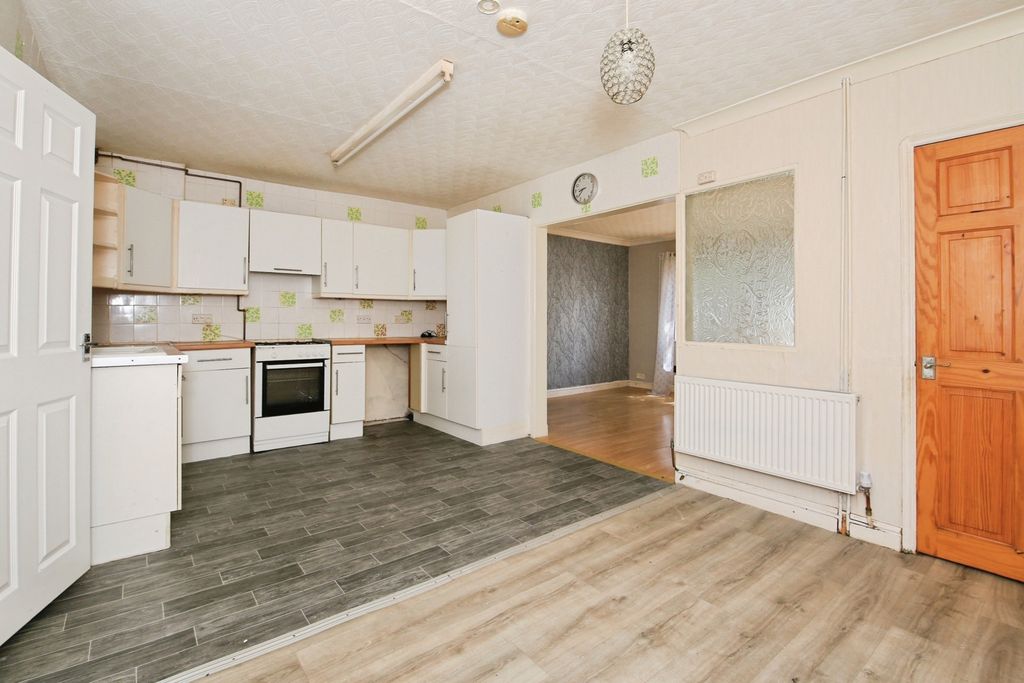 Property photo 3 of 15 Pbox-Img.Jpg