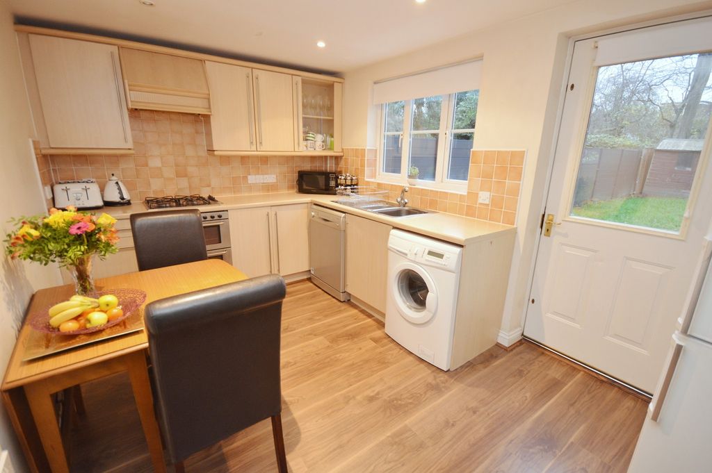 Property photo 3 of 12 Kitchen Breakfast Room