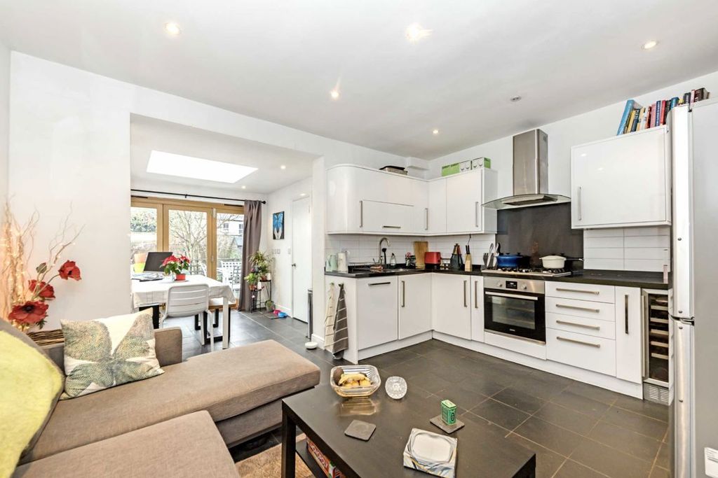 Property photo 3 of 9