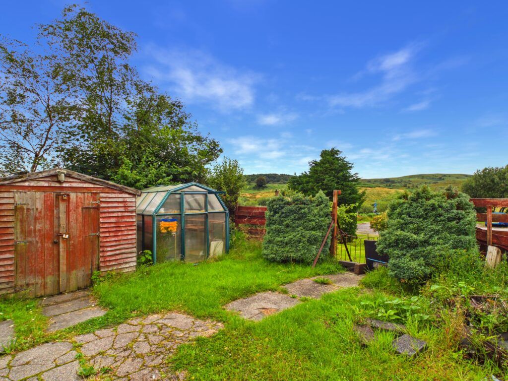 Property photo 2 of 30