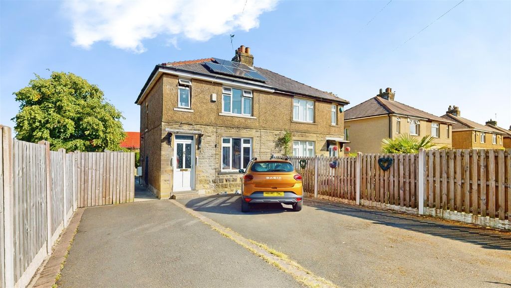 Property photo 1 of 15 External