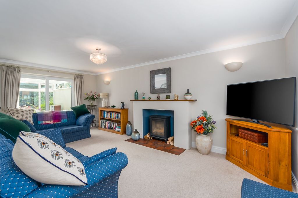 Property photo 2 of 19