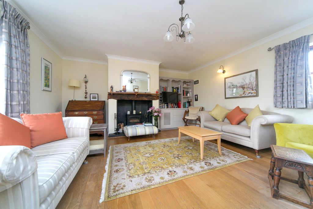Property photo 2 of 30