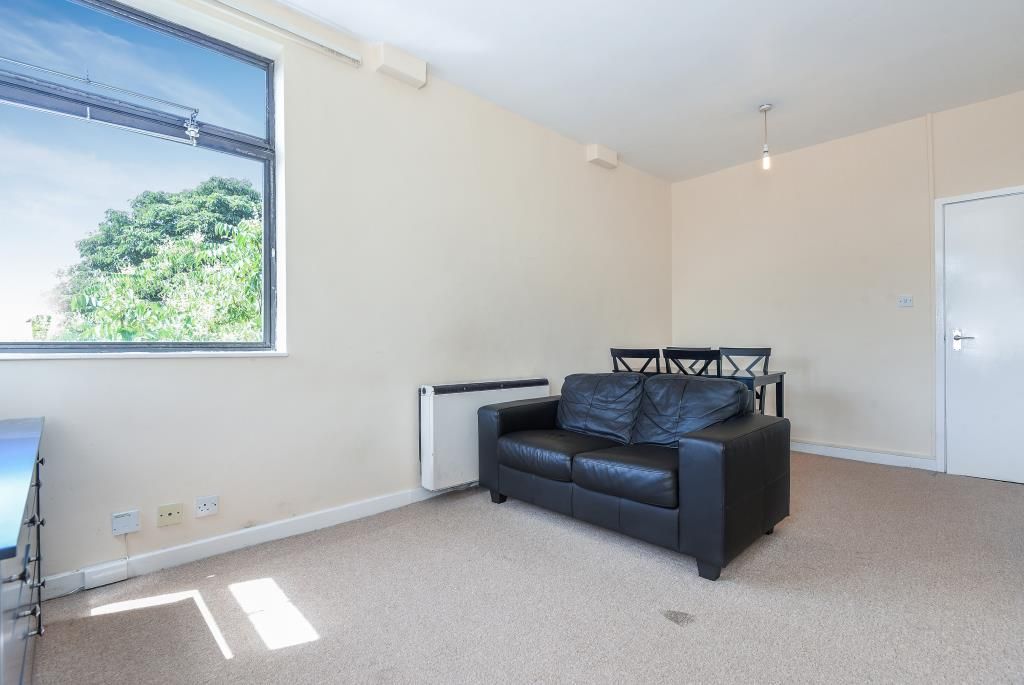 Property photo 3 of 10 Receptionroom