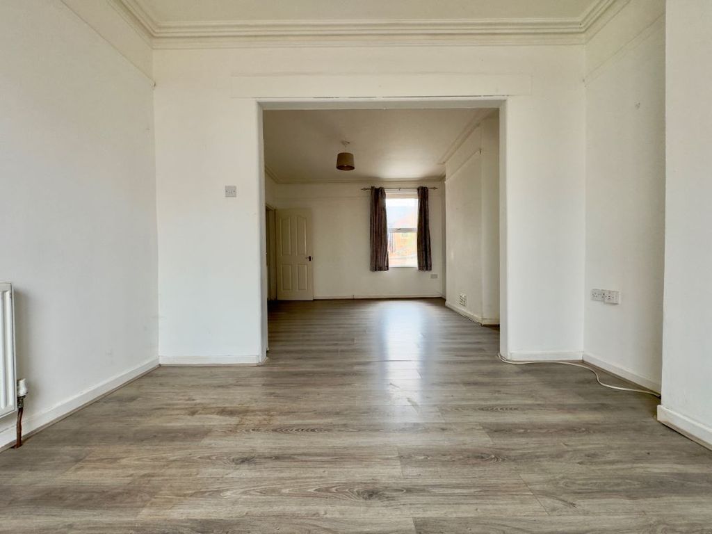 Property photo 3 of 10 Image 3