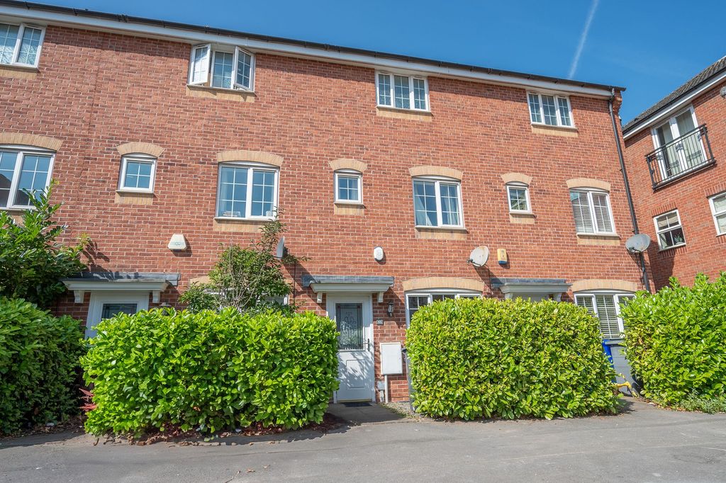 Property photo 1 of 30
