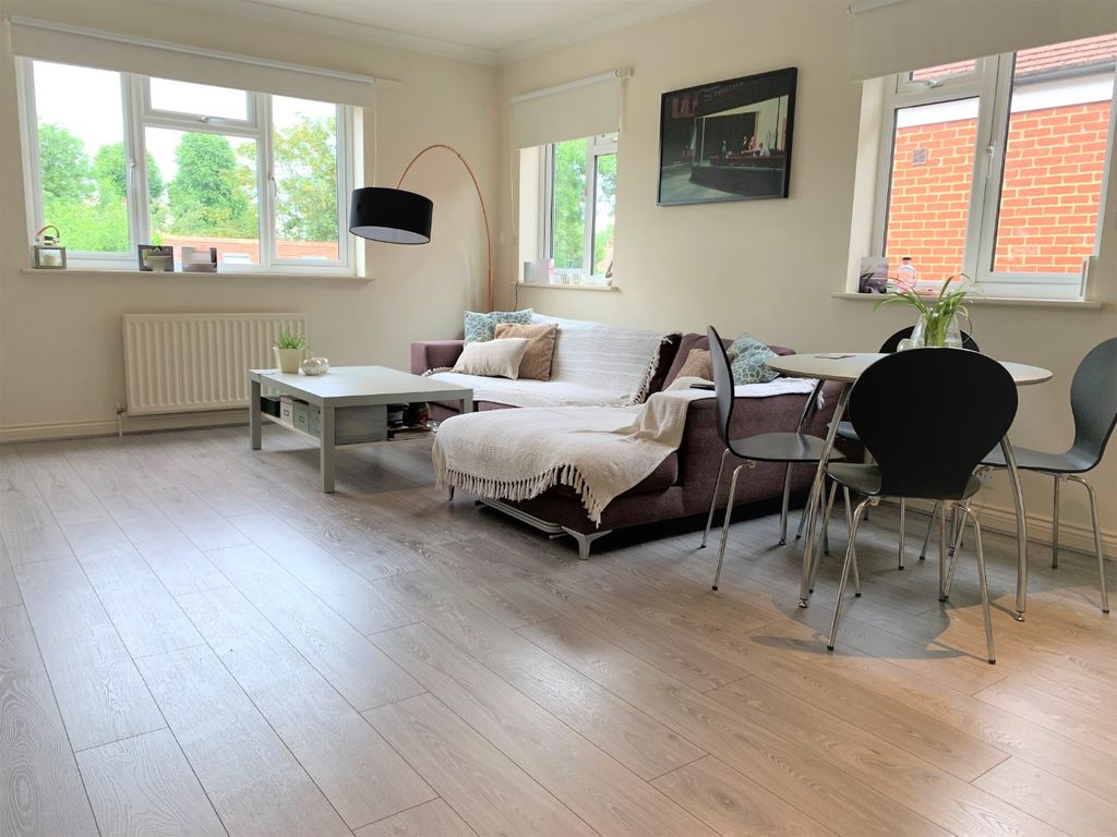 Property photo 2 of 6 671911