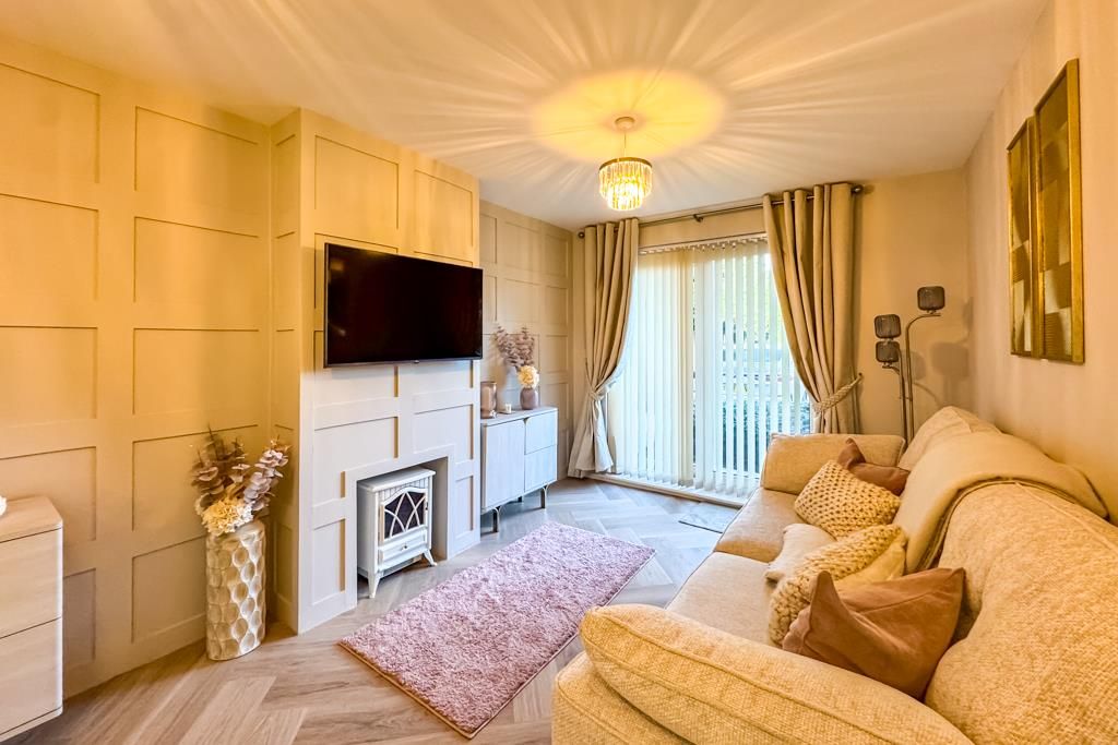 Property photo 2 of 18 Living Room