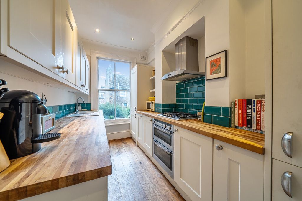 Property photo 3 of 13 Picture No. 11