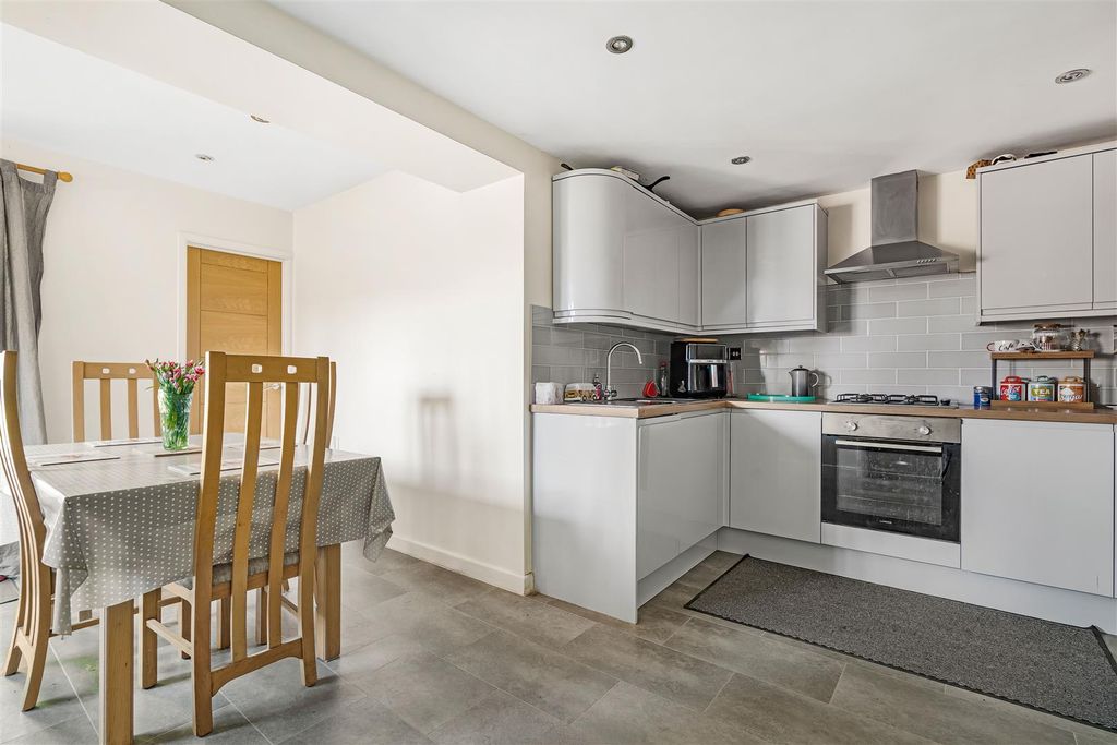 Property photo 2 of 20 28_78775.Jpg