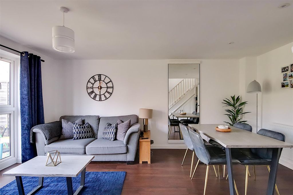 Property photo 3 of 19 Img_7082-Img_7084.Jpg