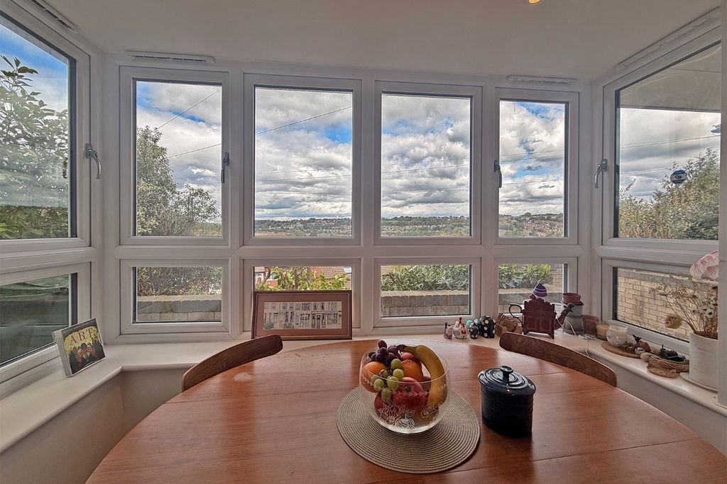 Property photo 3 of 14 5548853