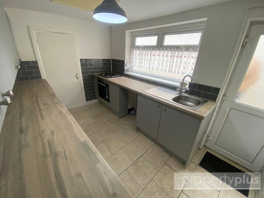 Property photo 3 of 14 Picture No. 02