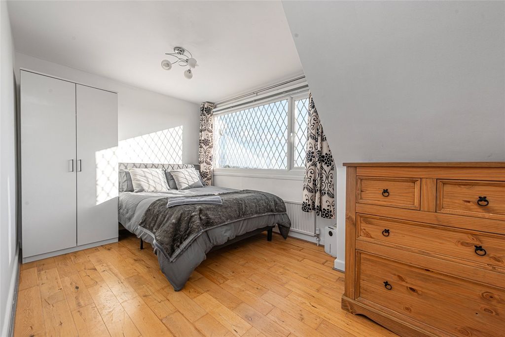 Property photo 3 of 17 Picture No. 31