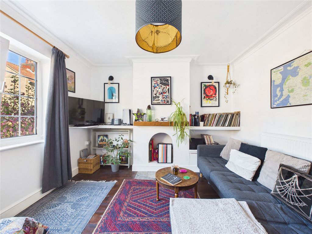 Property photo 1 of 16 Picture No. 04