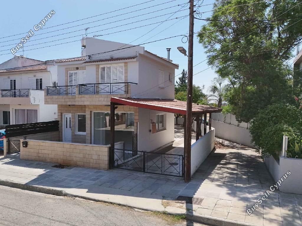 Property photo 2 of 28