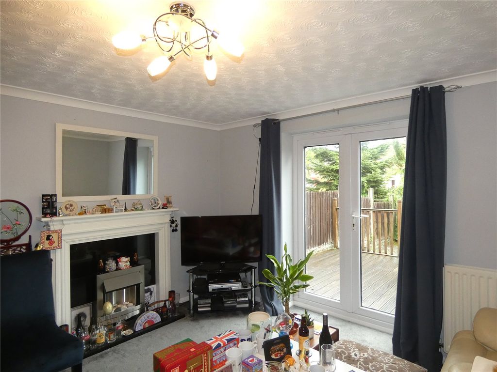 Property photo 2 of 12 Picture No. 19
