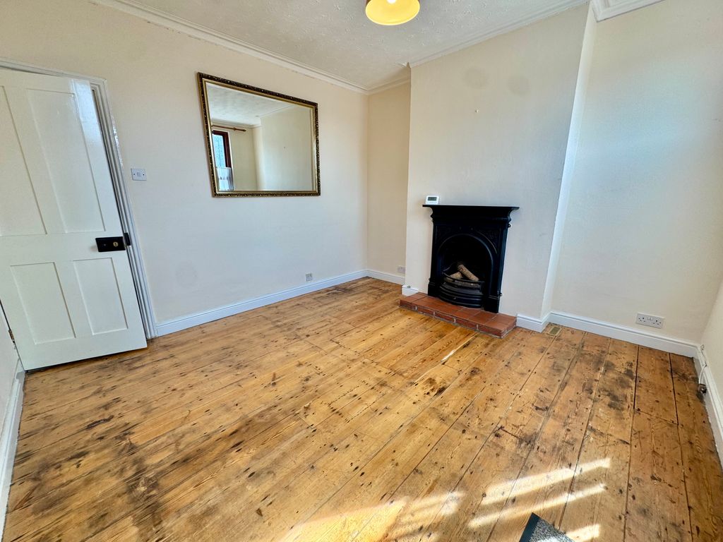 Property photo 2 of 12 Image