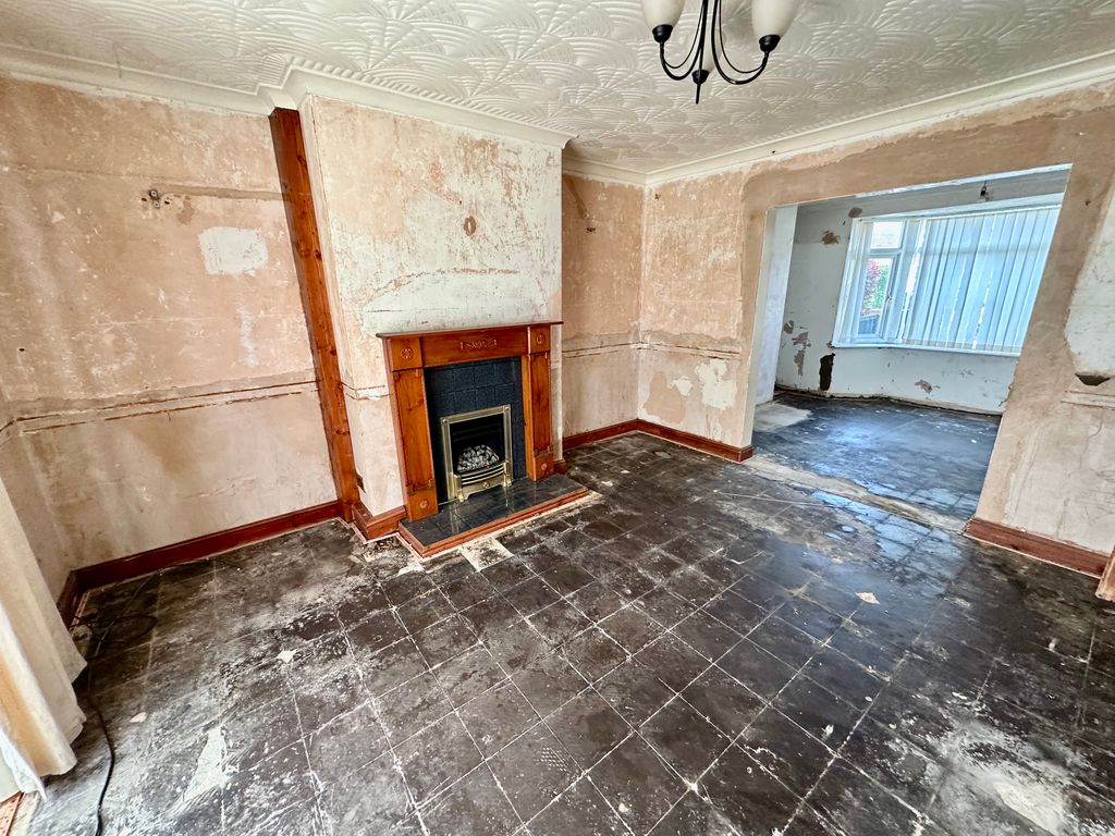 Property photo 3 of 17 Img_3786