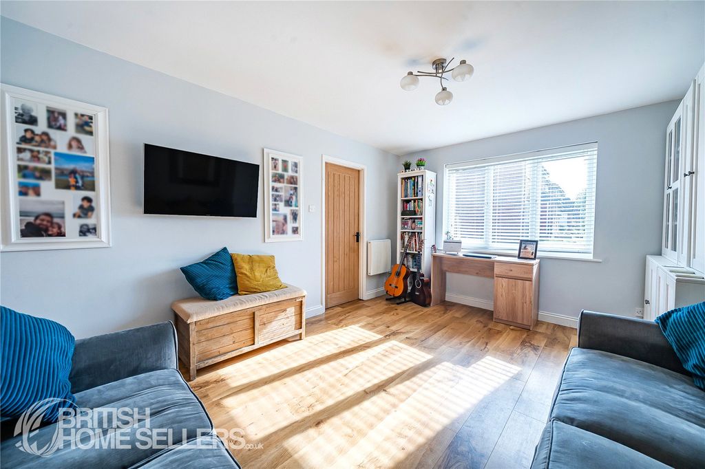 Property photo 2 of 22 Picture No. 42
