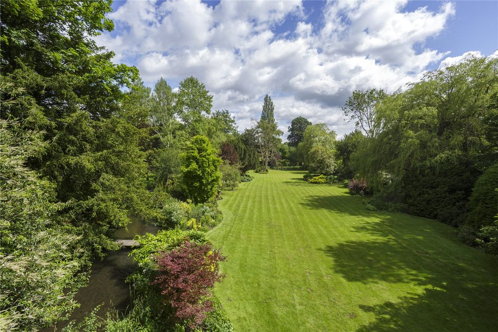 Property photo 2 of 18 Grounds