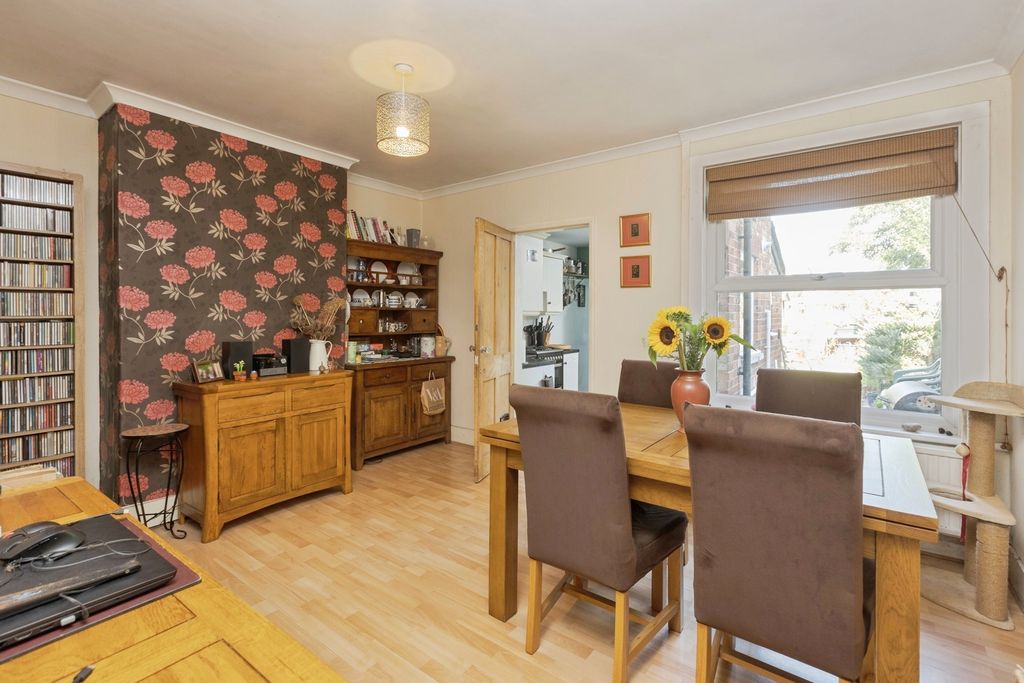 Property photo 2 of 17 Photo