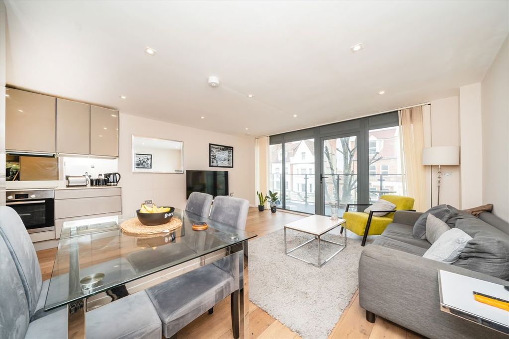 Property photo 3 of 8