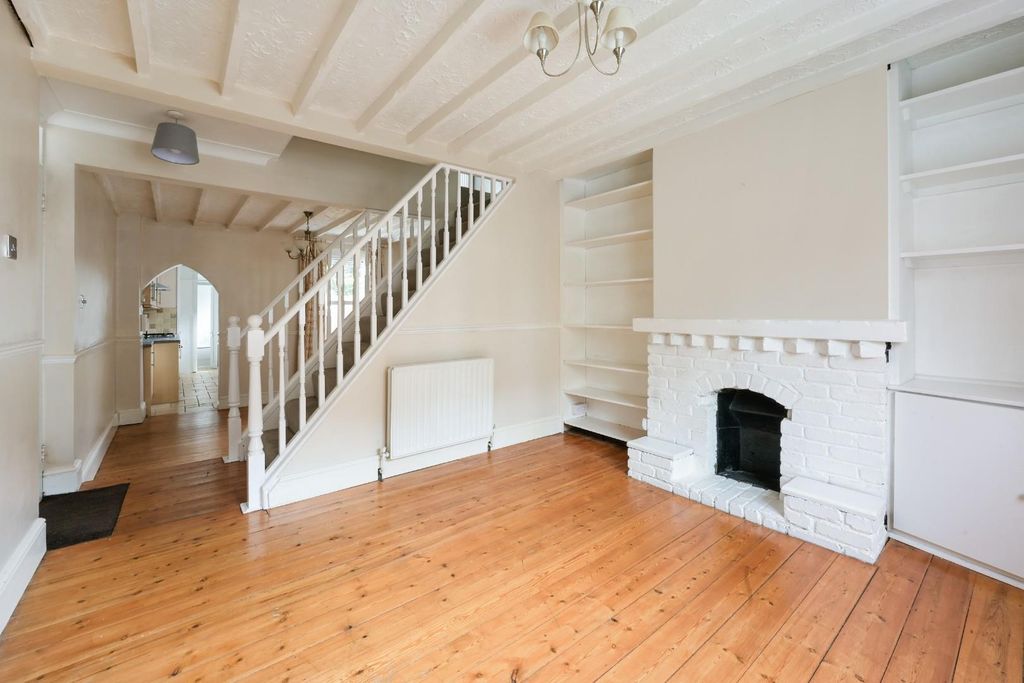 Property photo 3 of 13 Adelphi Road