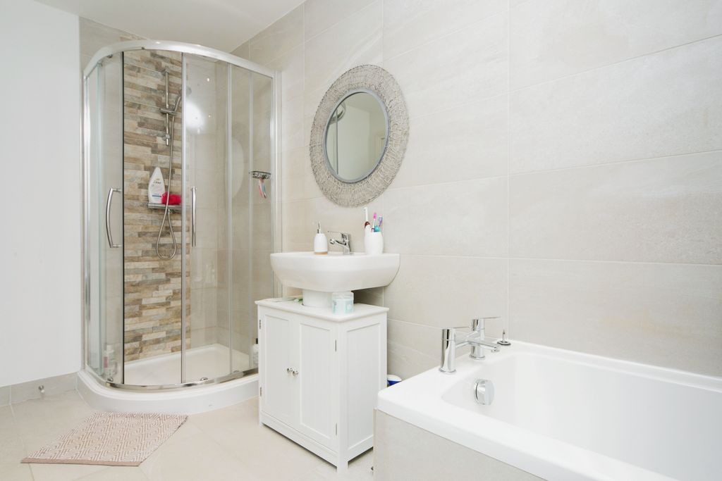 Property photo 3 of 20 Photography