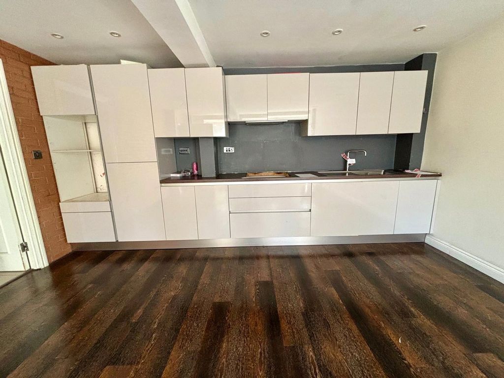 Property photo 2 of 6 Picture No. 01