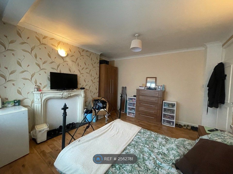 Property photo 3 of 8 Other End Of Bedroom