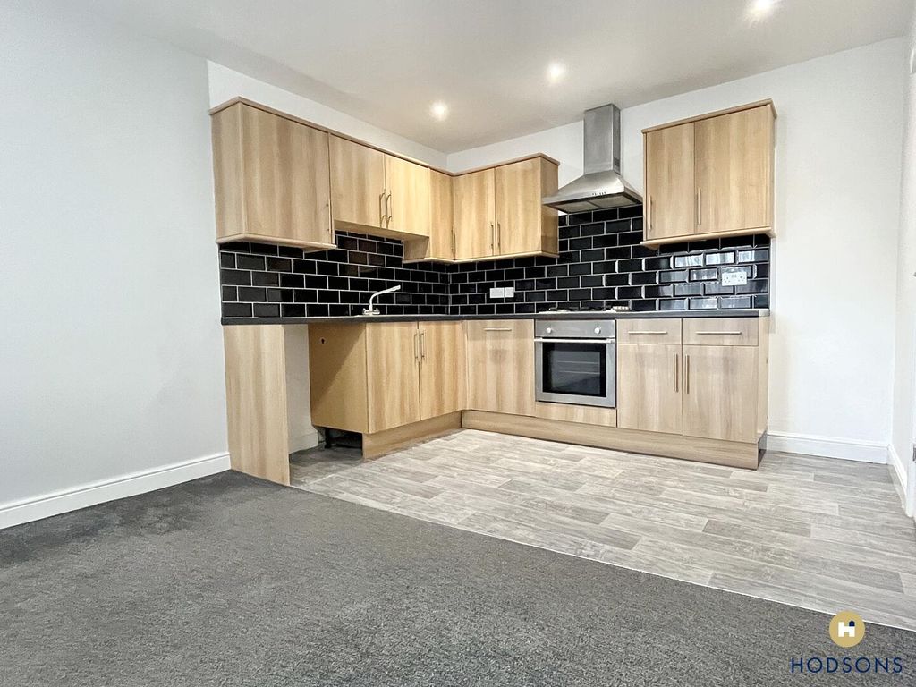 Property photo 2 of 6 Kitchen