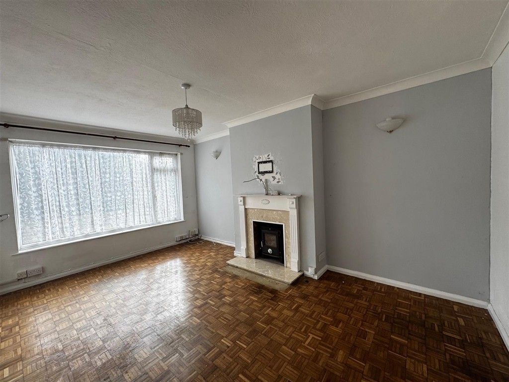 Property photo 1 of 9 Lounge