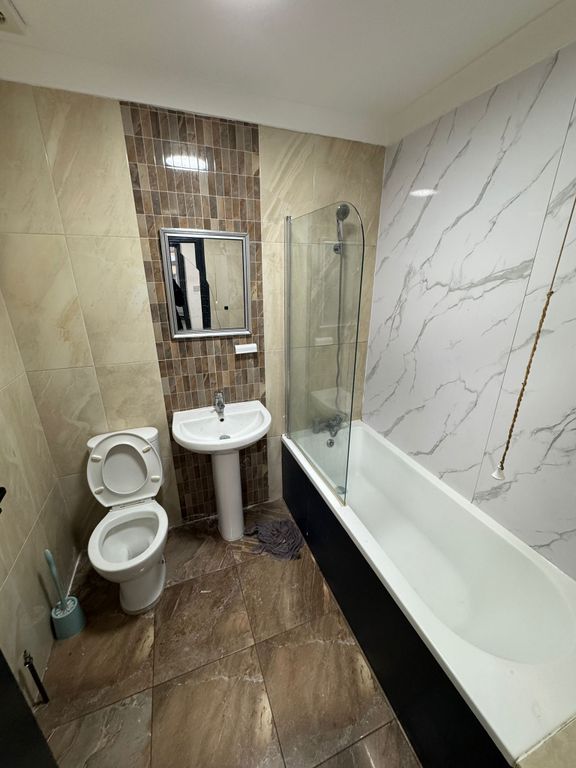 Property photo 3 of 7 Photo 7